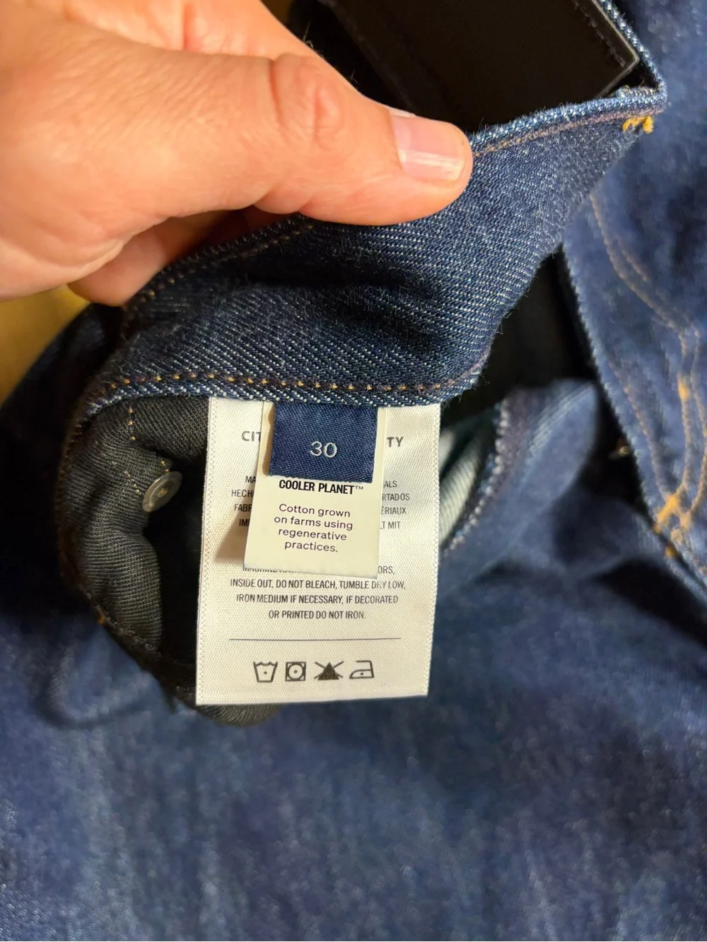 Citizens Of Humanity Miro Barrel Leg Jean in Amherst Dark Wash 30